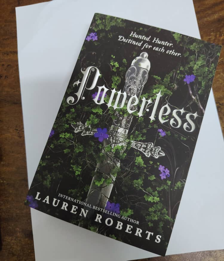 Powerless by Lauren Roberts : The Powerless Trilogy series Book # 1 (Novel-Young Adult Fiction)